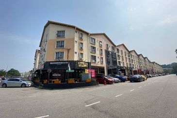 Pusat Komersial Seksyen 7