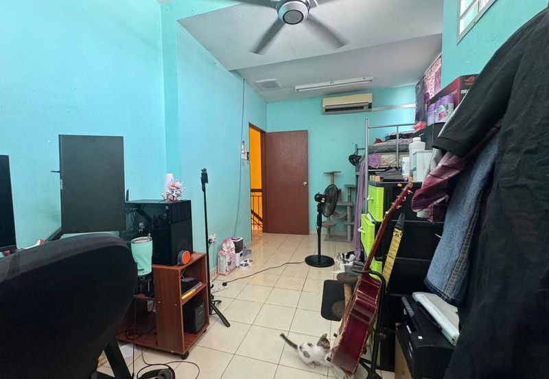 1.5 Storey House Taman Harmoni Utama Seksyen 32 