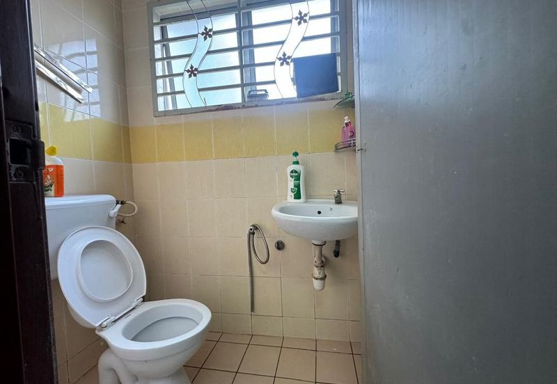 1.5 Storey House Taman Harmoni Utama Seksyen 32 