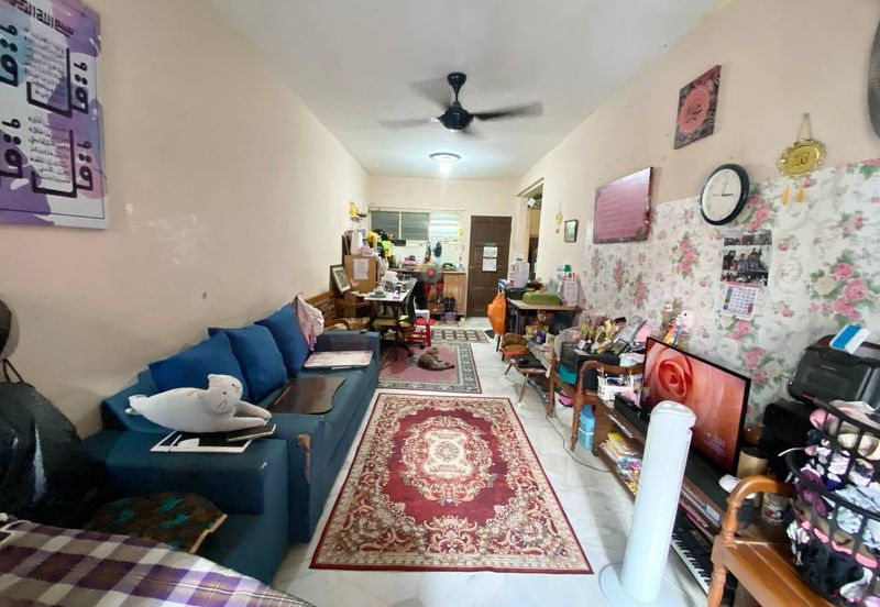 Iris Apartment, Saujana Utama, Sungai Buloh 