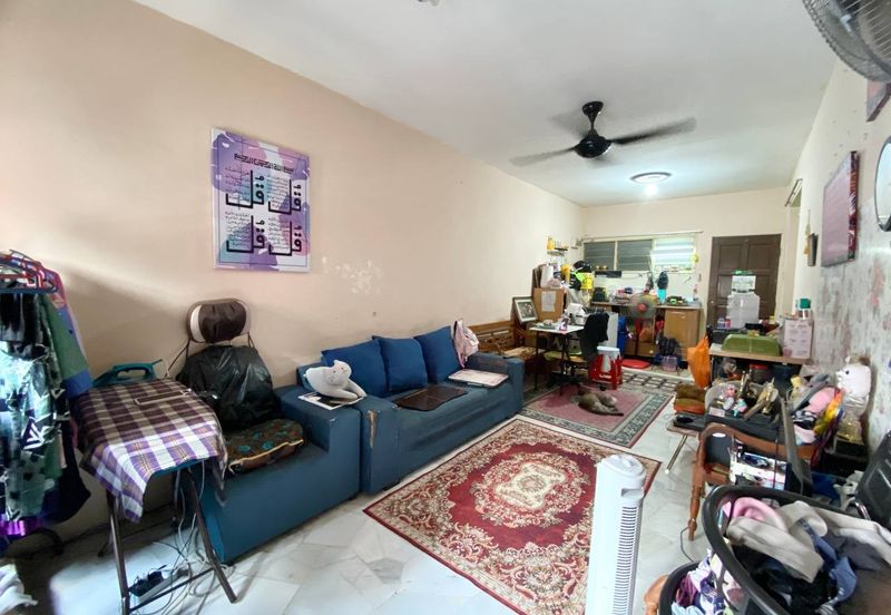 Iris Apartment, Saujana Utama, Sungai Buloh 