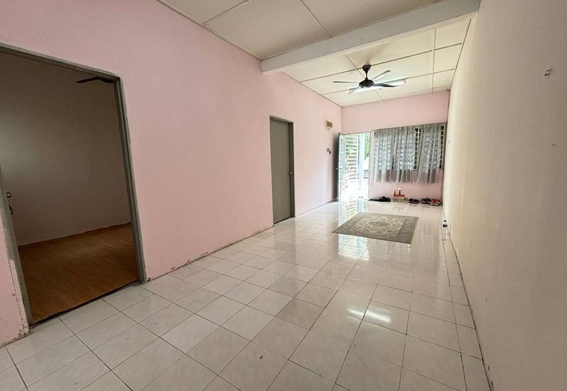 Single Storey House Taman Nuri, Kg Olak Lempit