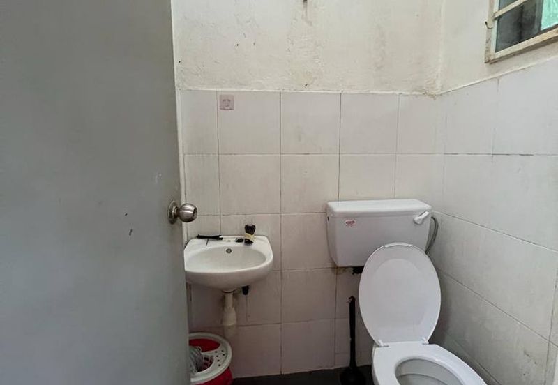 Single Storey House Taman Nuri, Kg Olak Lempit