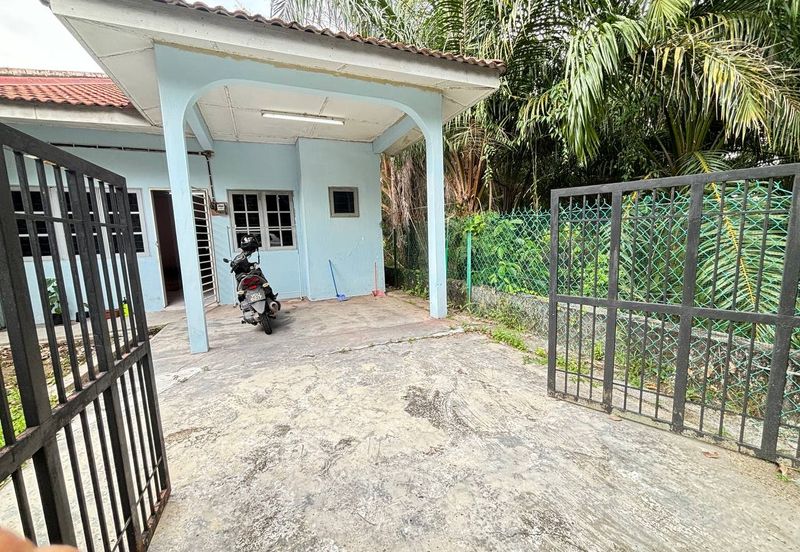 Single Storey House Taman Nuri, Kg Olak Lempit