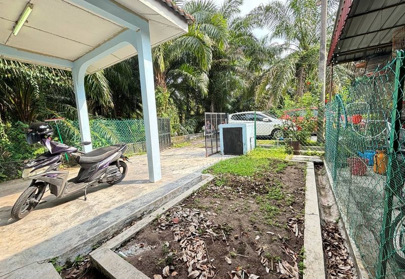 Single Storey House Taman Nuri, Kg Olak Lempit