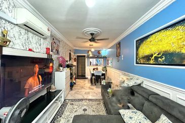 Dahlia Apartment ( Saujana Utama 2 )