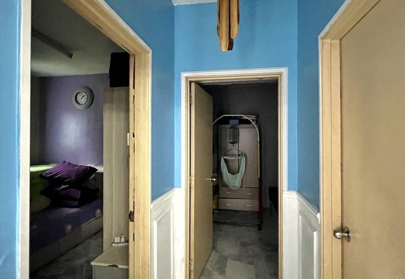 Dahlia Apartment ( Saujana Utama 2 )