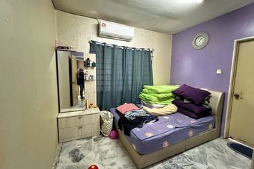 Dahlia Apartment ( Saujana Utama 2 )