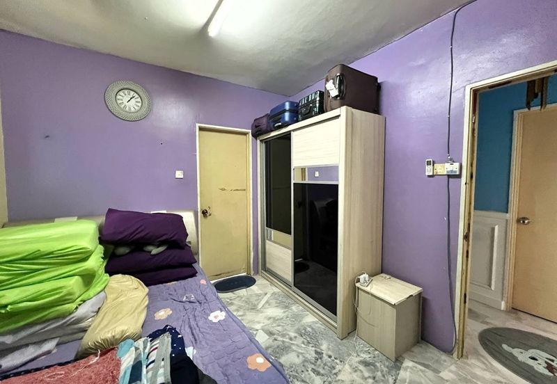 Dahlia Apartment ( Saujana Utama 2 )