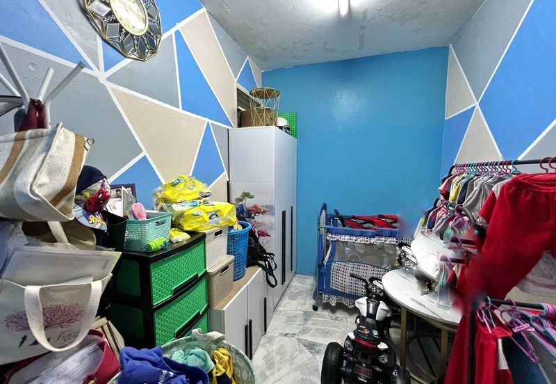 Dahlia Apartment ( Saujana Utama 2 )