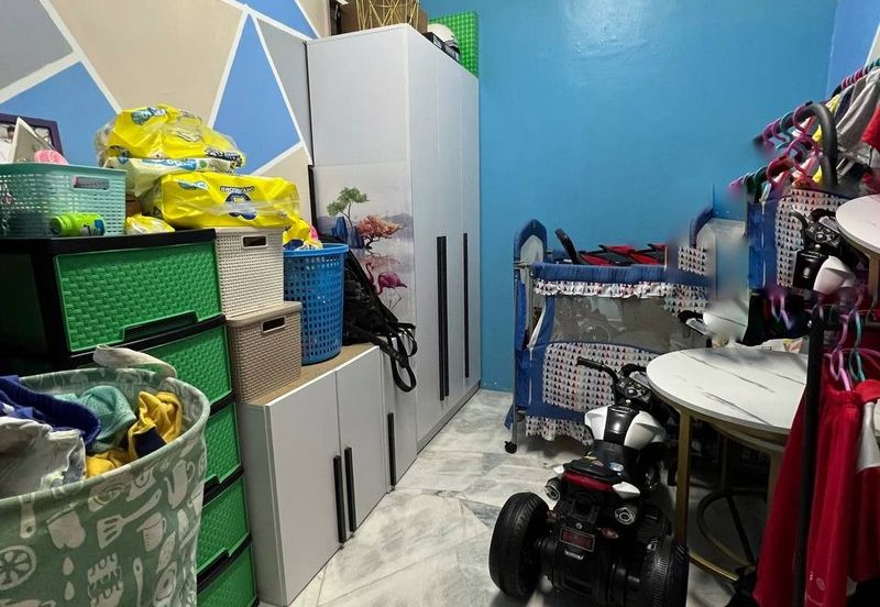 Dahlia Apartment ( Saujana Utama 2 )