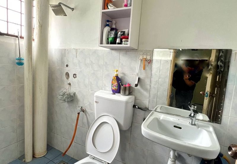 Dahlia Apartment ( Saujana Utama 2 )