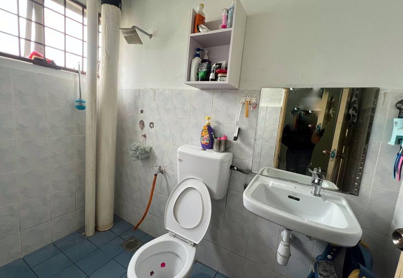 Dahlia Apartment ( Saujana Utama 2 )