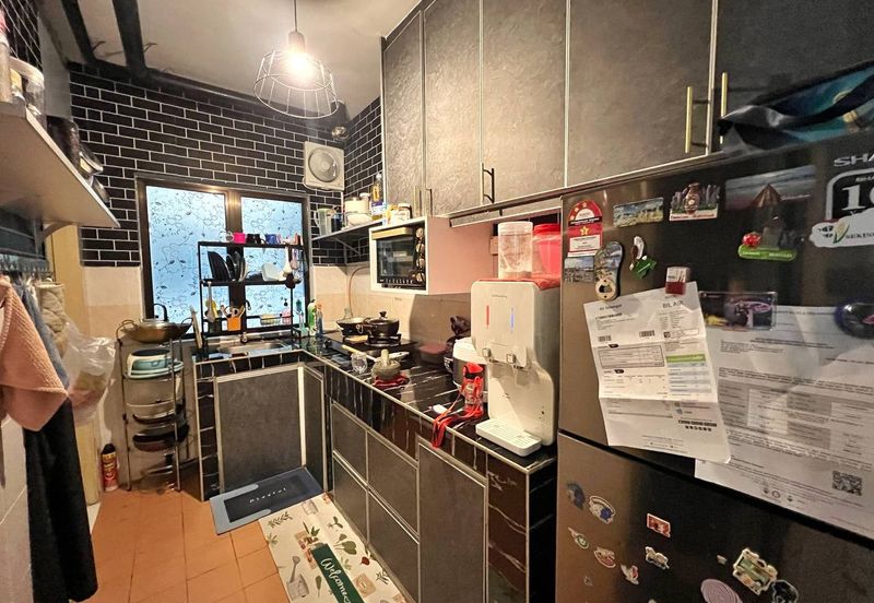 Dahlia Apartment ( Saujana Utama 2 )