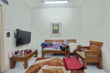 Jalan Spektrum U16 @ Taman Bukit Subang