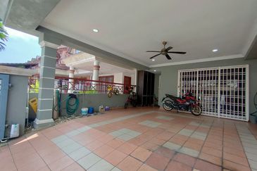 Jalan Spektrum U16 @ Taman Bukit Subang