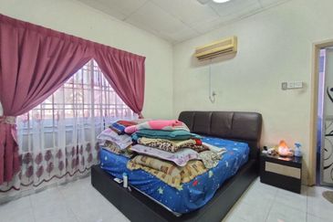 Jalan Spektrum U16 @ Taman Bukit Subang