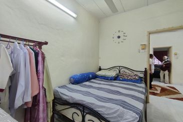 Jalan Spektrum U16 @ Taman Bukit Subang