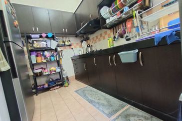 Jalan Spektrum U16 @ Taman Bukit Subang