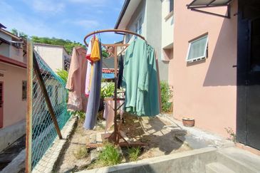 Jalan Spektrum U16 @ Taman Bukit Subang