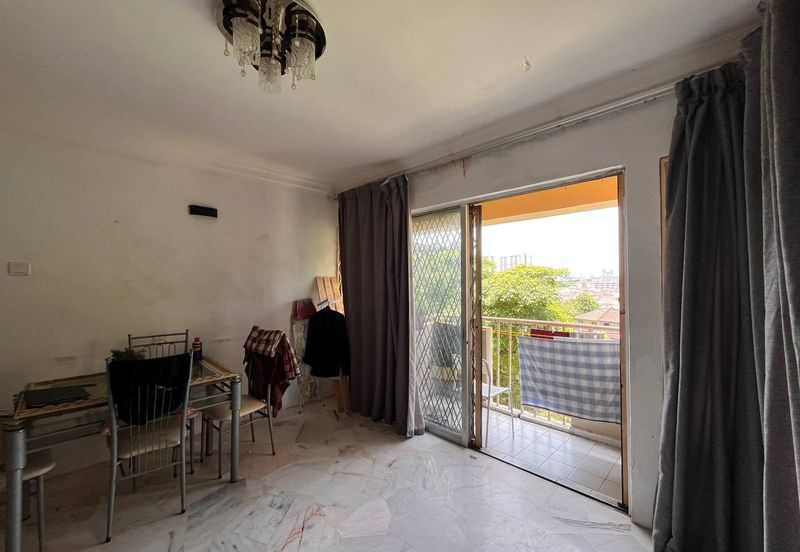 Le Jardin Condominium