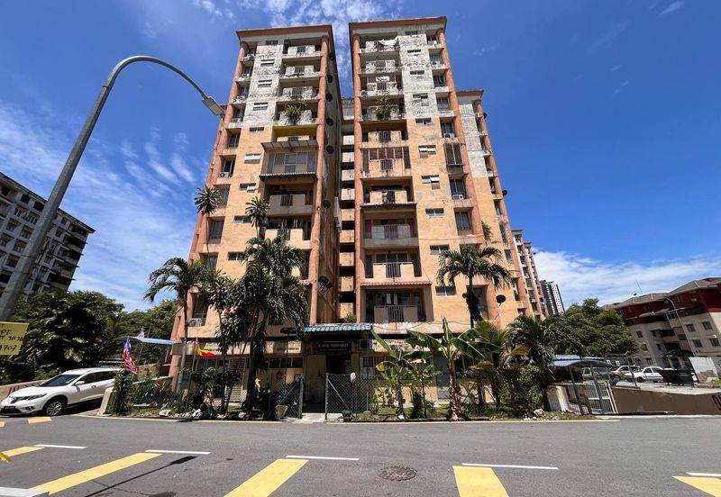 Le Jardin Condominium