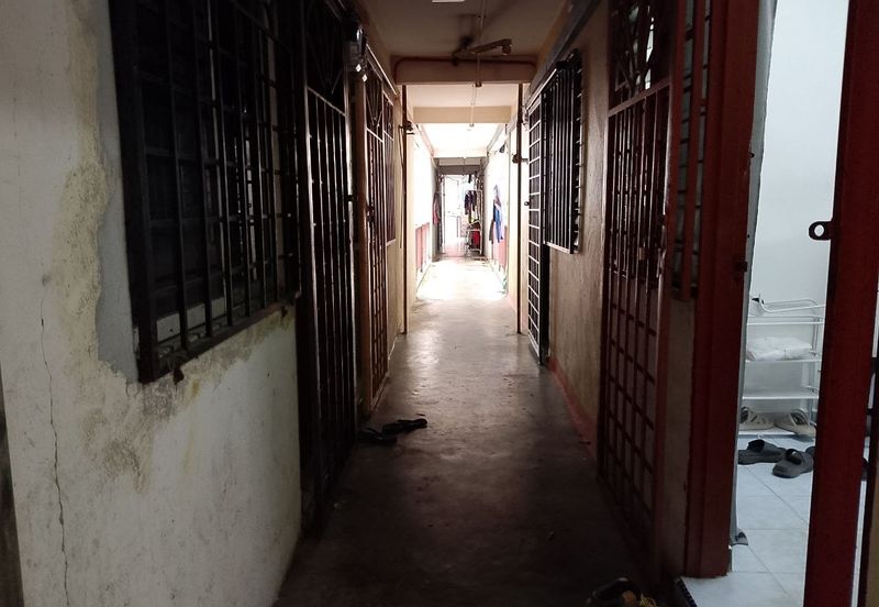 Flat PKNS, Seksyen 7