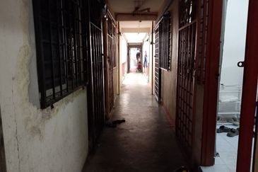 Flat PKNS, Seksyen 7