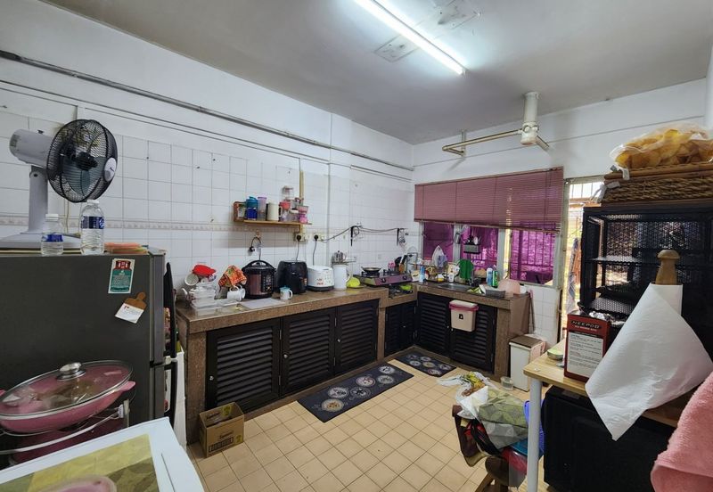 Townhouse Ground Floor Sri Permata Condo Seksyen 9 Shah Alam