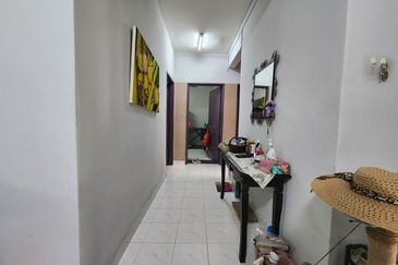 Townhouse Ground Floor Sri Permata Condo Seksyen 9 Shah Alam
