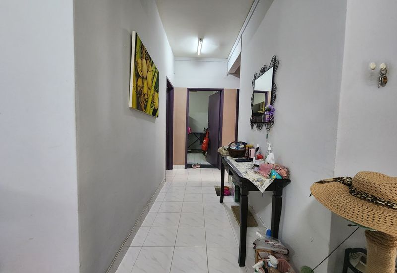 Townhouse Ground Floor Sri Permata Condo Seksyen 9 Shah Alam