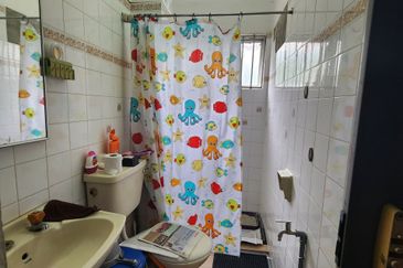 Townhouse Ground Floor Sri Permata Condo Seksyen 9 Shah Alam