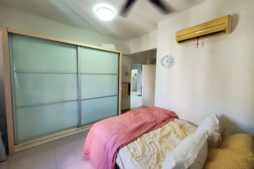 Pangsapuri Bukit Awansari (OG Court)