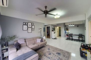 Pangsapuri Bukit Awansari (OG Court)