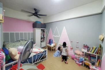 Pangsapuri Bukit Awansari (OG Court)