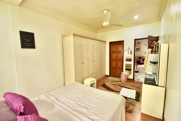 2 Storey Bungalow @ SS19 Subang Jaya 