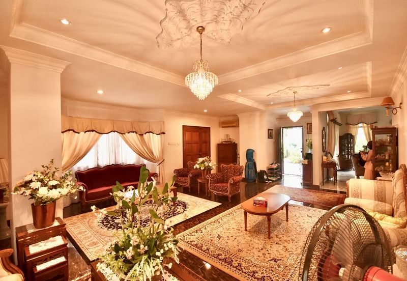 2 Storey Bungalow @ SS19 Subang Jaya 