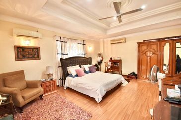 2 Storey Bungalow @ SS19 Subang Jaya 