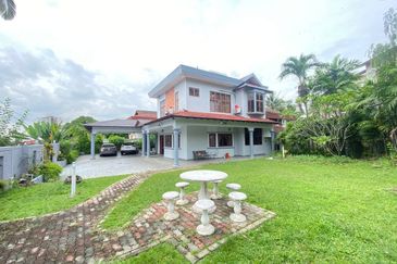 2 Storey Bungalow @ SS19 Subang Jaya 