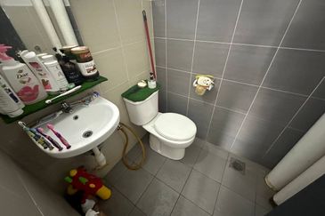 Residensi Laguna Biru 2