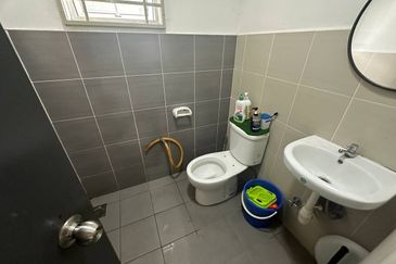 Residensi Laguna Biru 2