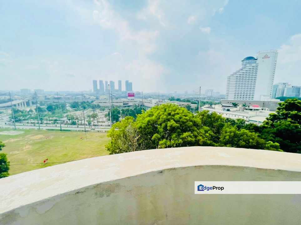 RENOVATED CONDOMINIUM IN KLANG BUKIT RAJA BANDAR BARU, Selangor, Klang