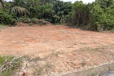 LOT BANGLO SEPANG TANAH RATA UNTUK DIJUAL