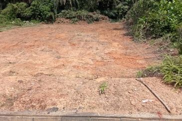 LOT BANGLO SEPANG TANAH RATA UNTUK DIJUAL