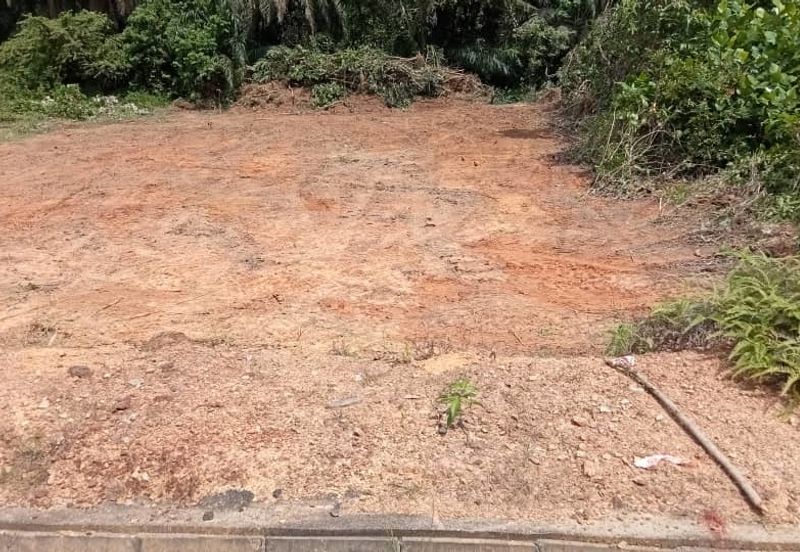 LOT BANGLO SEPANG TANAH RATA UNTUK DIJUAL