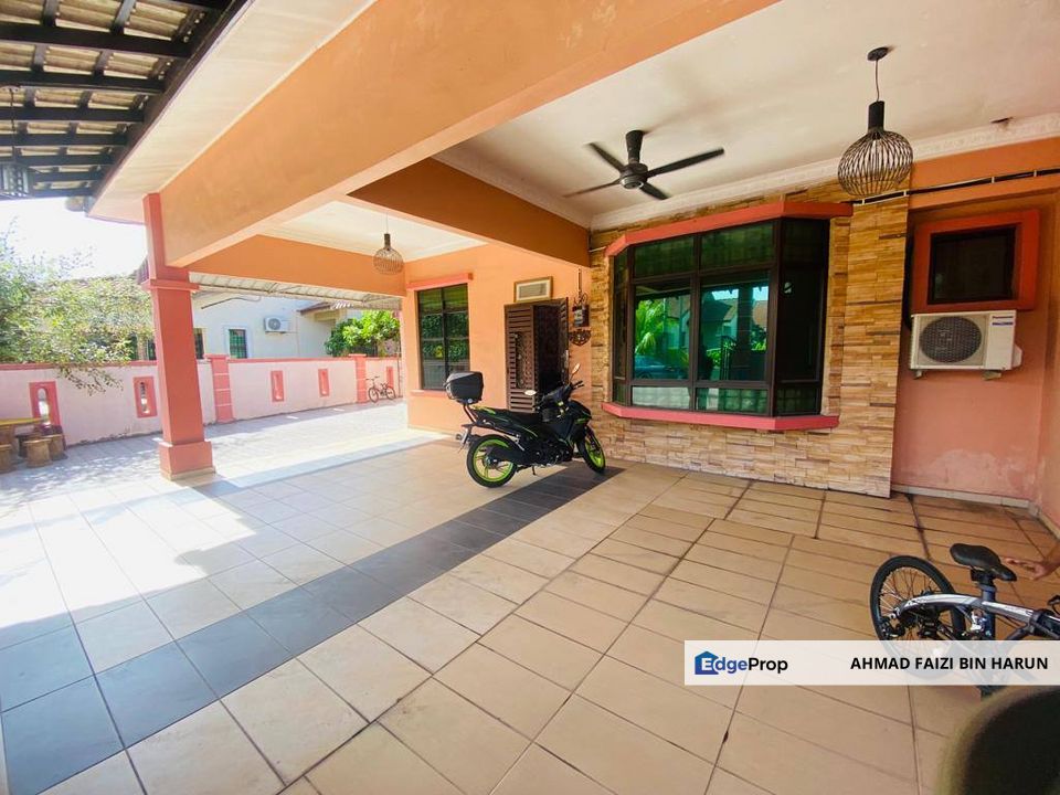 END LOT TAMAN TANJUNG MINYAK JAYA WITH EXTRA LAND, Melaka, Bukit Rambai