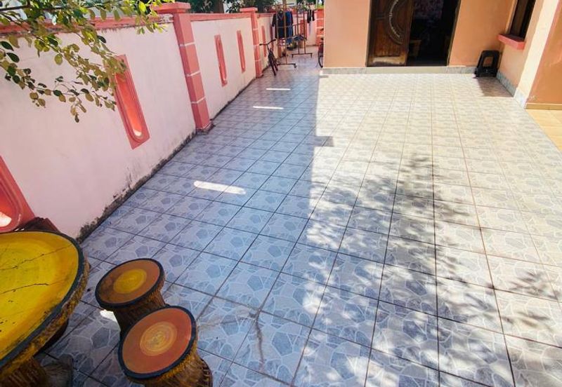 END LOT TAMAN TANJUNG MINYAK JAYA WITH EXTRA LAND