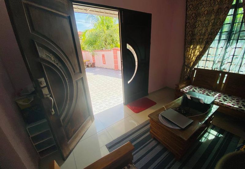 END LOT TAMAN TANJUNG MINYAK JAYA WITH EXTRA LAND