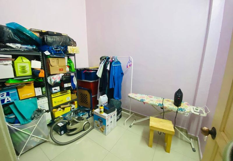 END LOT TAMAN TANJUNG MINYAK JAYA WITH EXTRA LAND