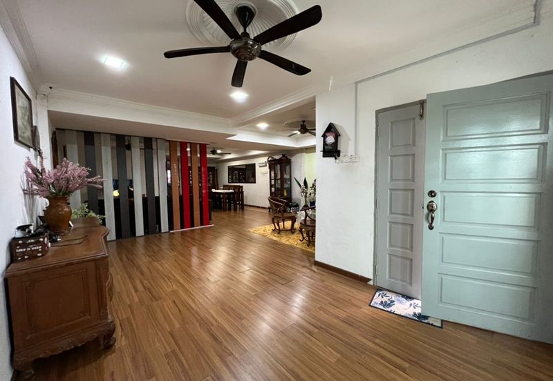 Taman Sri Pinang, Si Rusa